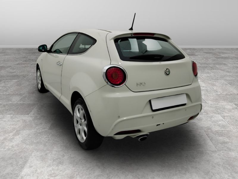 GuidiCar - ALFA ROMEO MiTo 2013 2015 MiTo 1.3 jtdm Distinctive 85cv Usato